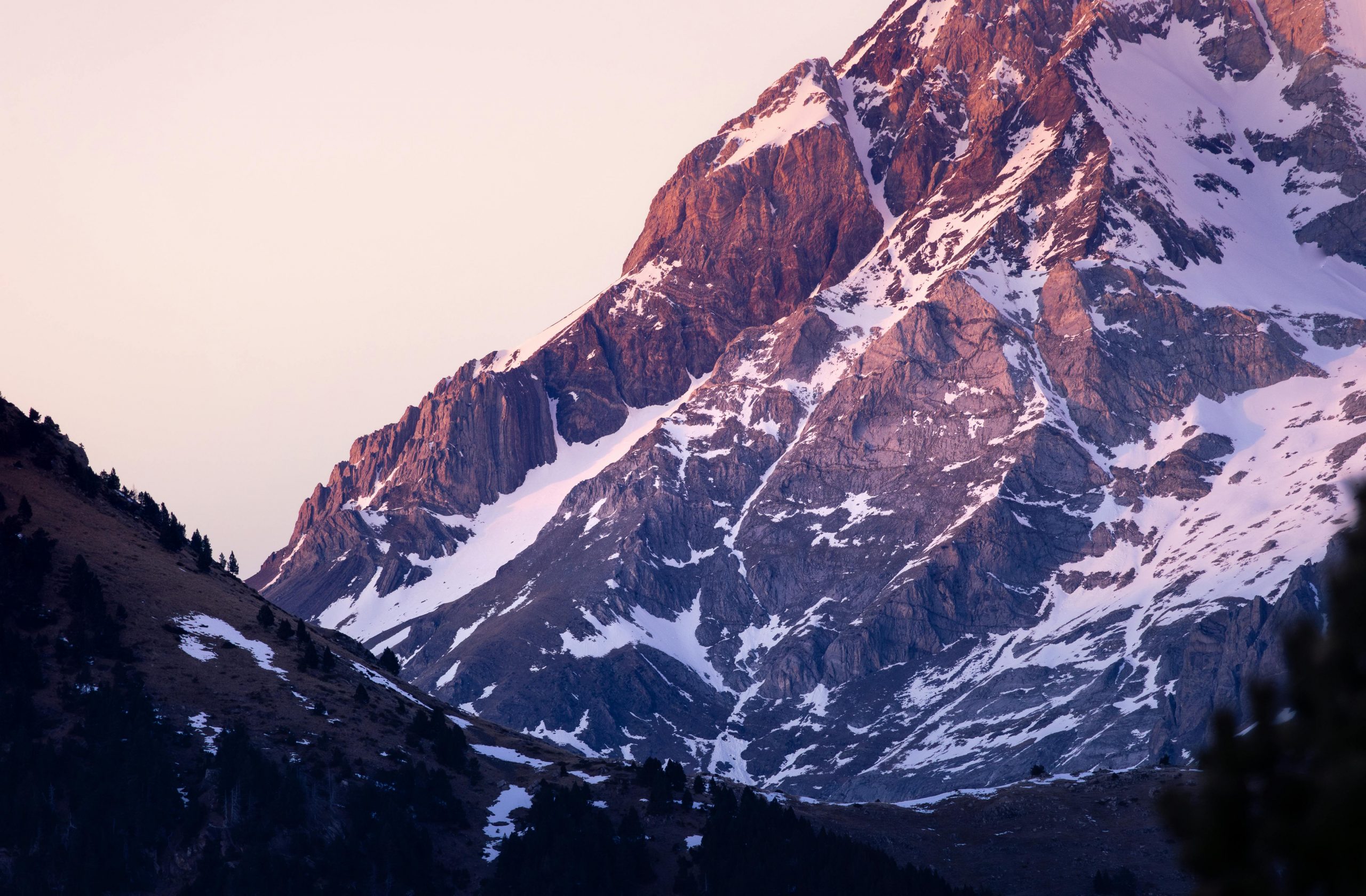ALTOS PIRINEOS DESDE EL BALNEARIO DE PANTICOSA