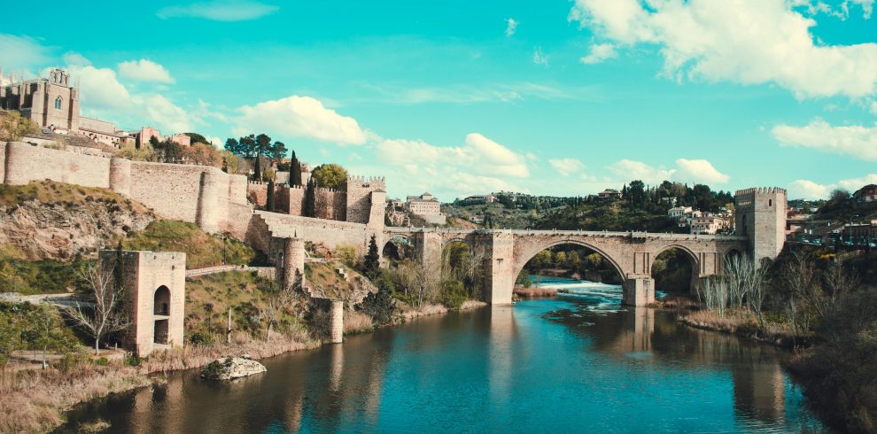 pexels-postiglioni-947179