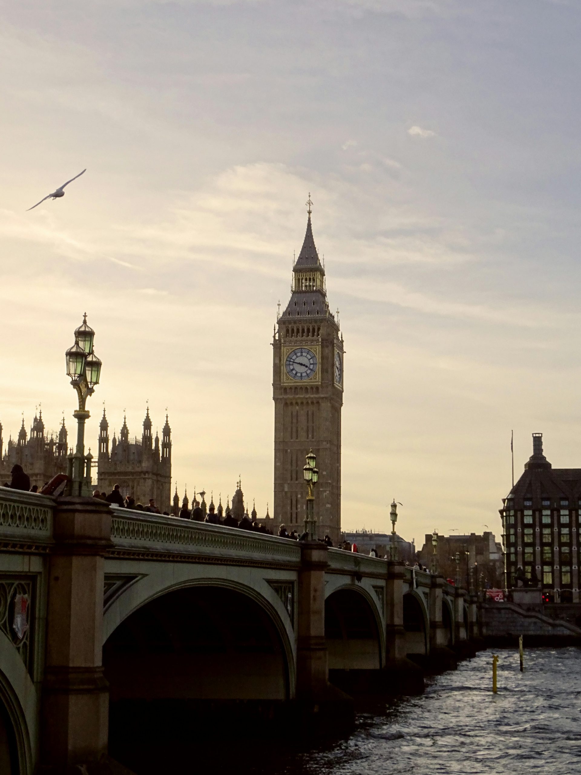 INGLATERRA, CIUDADES E HISTORIA